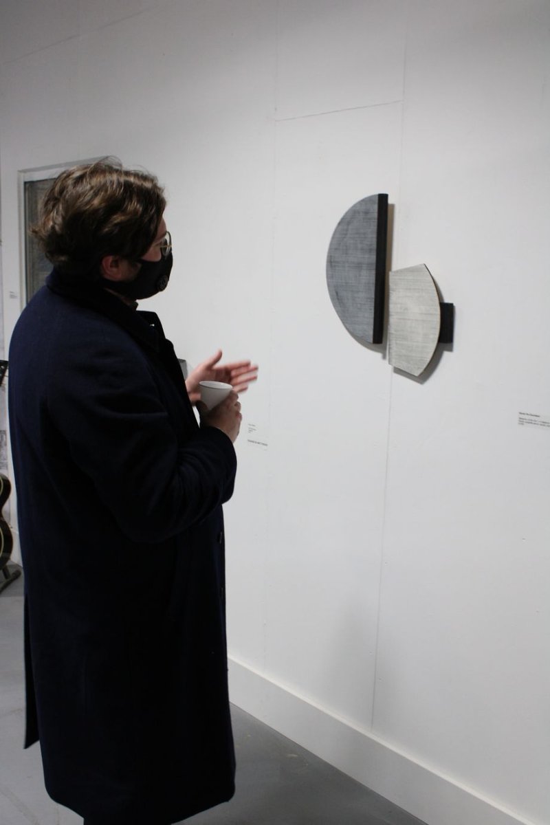 AIRArtGallery's tweet photo. Thought provoking work in our current show 'Drawing Beyond Itself' questioning the role and importance of drawing and it's influence on other mediums. Open today 11-6
#performance #performancearts #artist #artists #manchester
#expandeddrawing #drawing #drawingbeyonditself https://t.co/owspS4x0Ir
