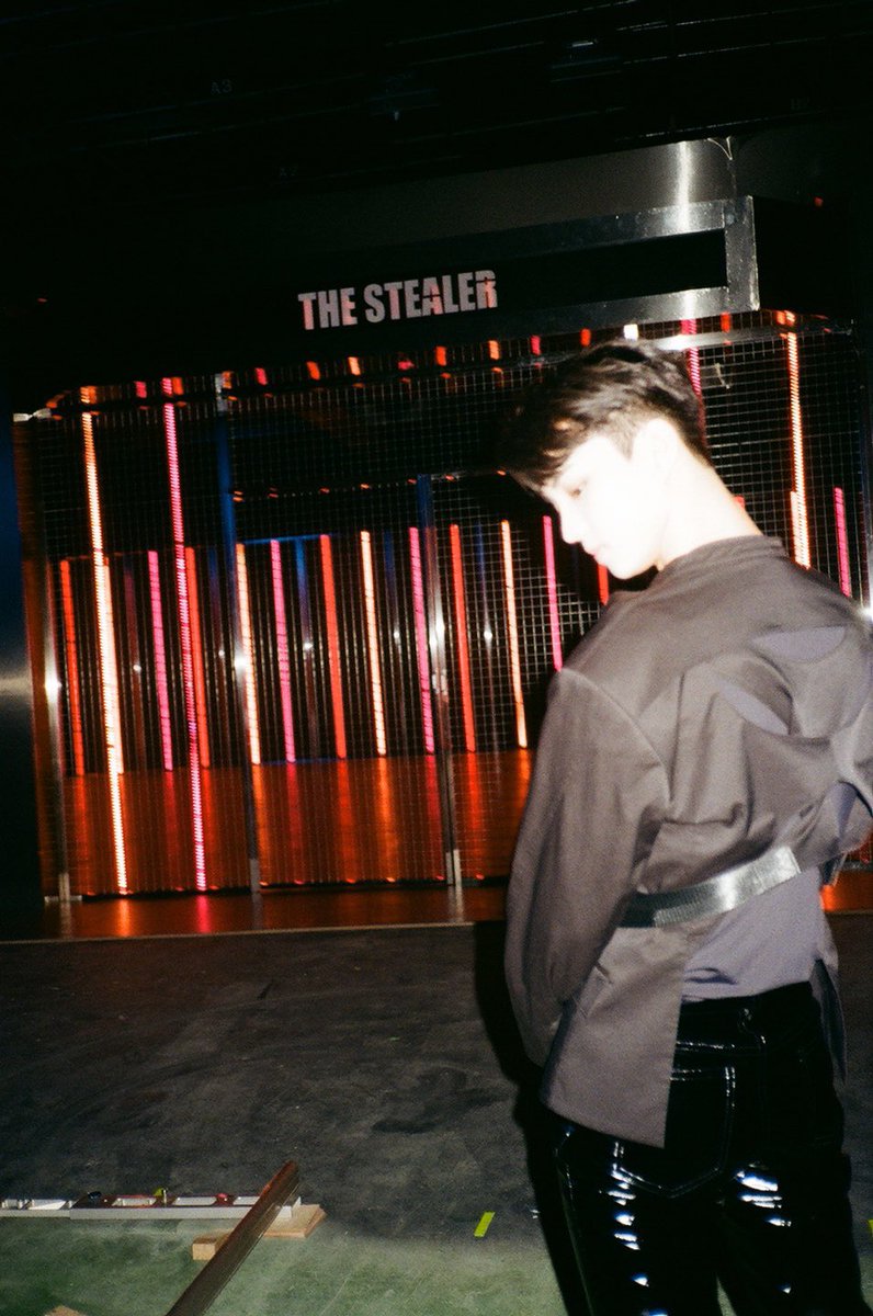 📸