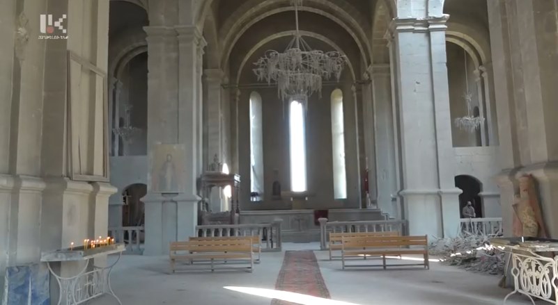 ❤️
A group of young people to the best of their ability cleaned and tidied up the #Ghazanchetsots Holy Savior Church in #Shushi. 
After the victory, you will shine again and stand strong forever. 
#ArtsakhRepublic #ArtsakhStrong #NagornoKarabakh