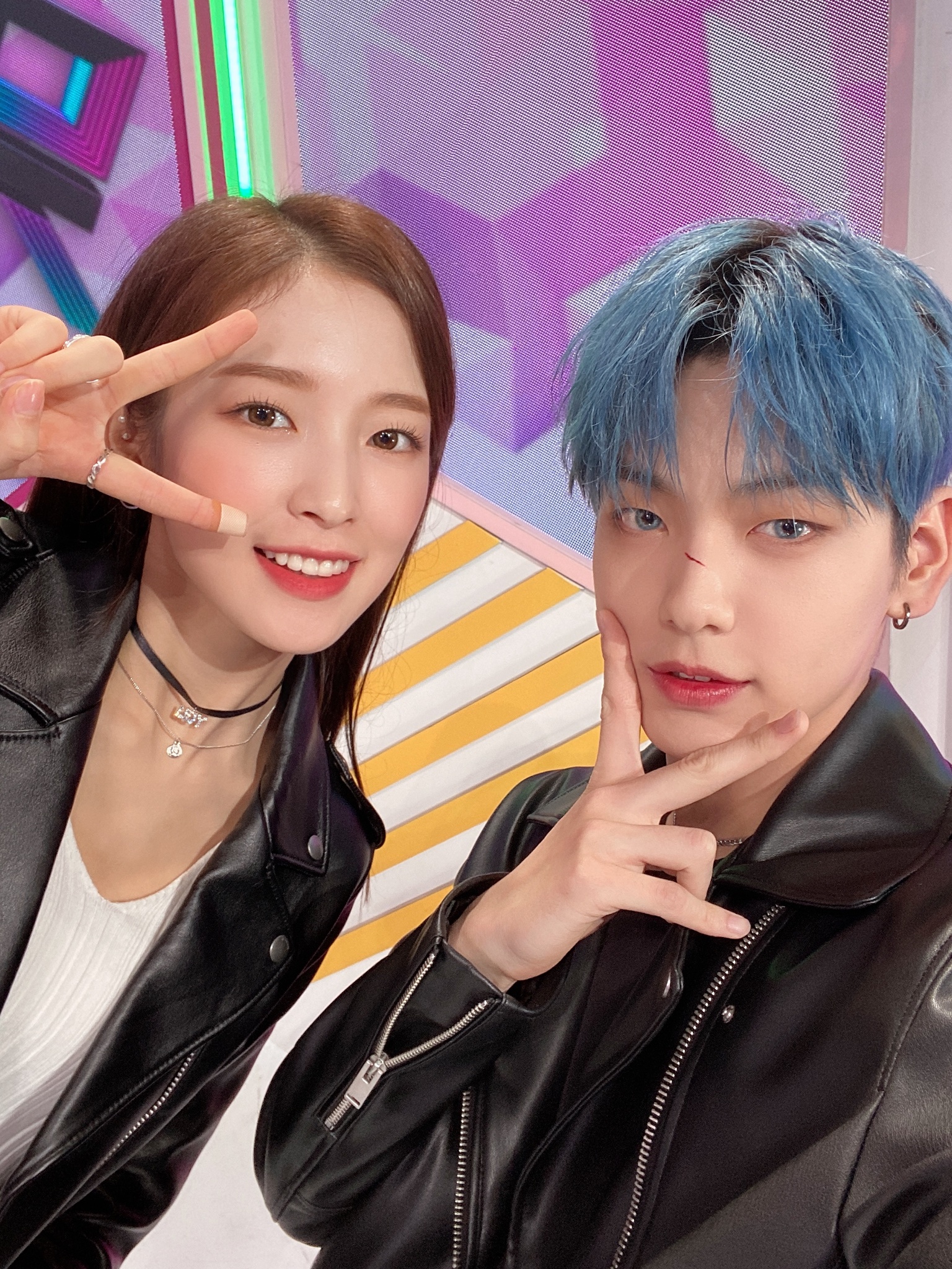 EkcWIBdVoAE76QL?format=jpg&name=large