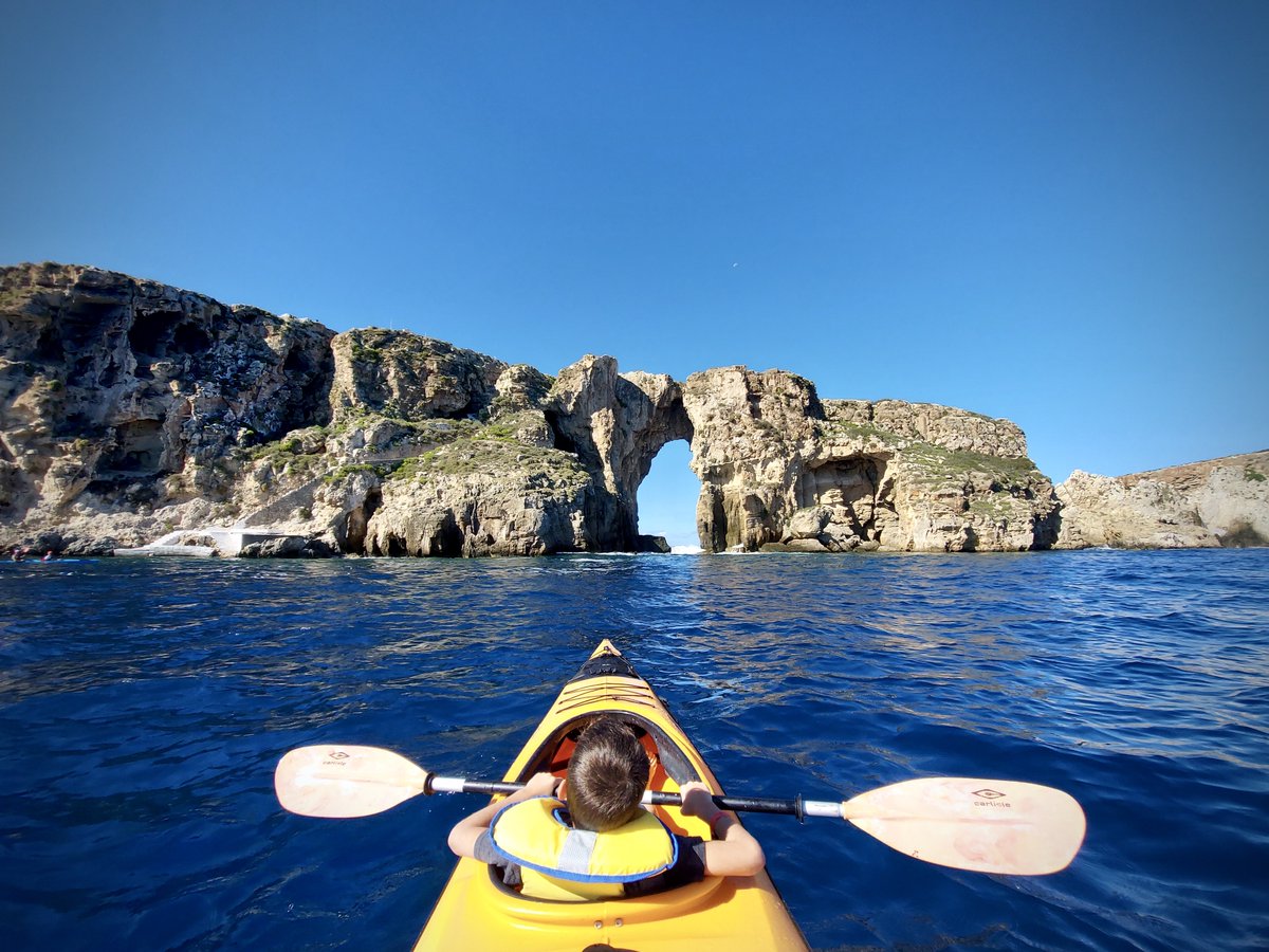 exploremessinia's tweet photo. Life is good especially on a Friday 😎

#fridaysmood #weekendvibes #seakayak #Kayaklife #vitaminsea #seastories #LifeOutdoors #exploremessinia #exploretours #exploremore #OutdoorActivities #outdoorgreece #DiscoverGreece #discoverpeloponnese #TravelinGreece #visitgreece https://t.co/Z15PIAbbBm
