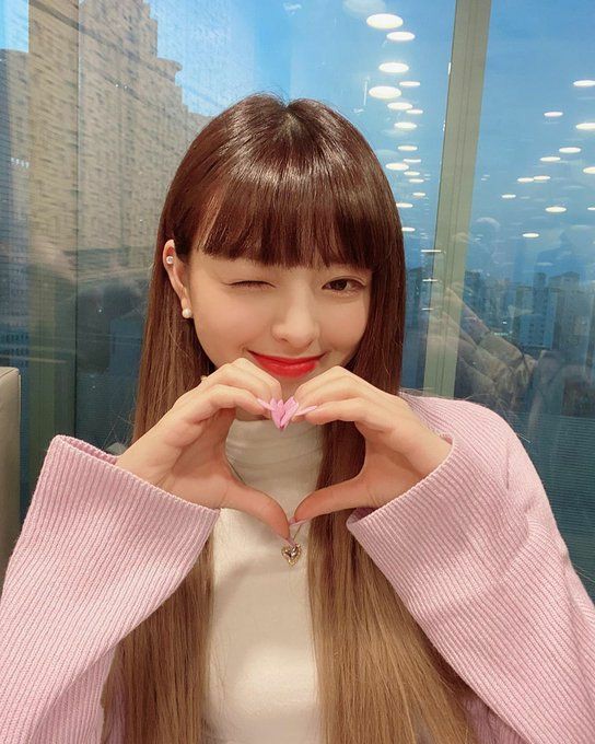 Chaewon. tweet media
