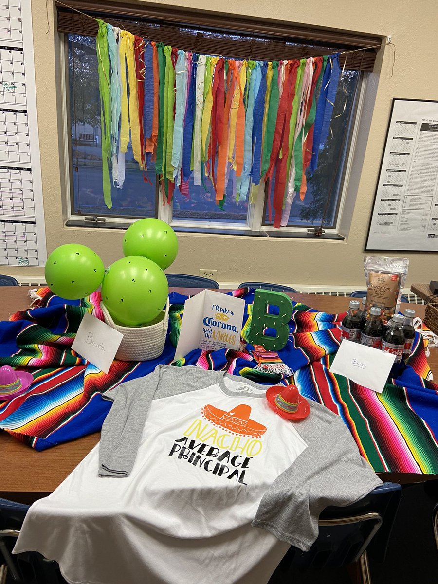 MrsSChaussee's tweet photo. Celebrating our leader on #bossesday! Thank you, @bbeiswenger for all you do!! @BismarckSchools #learnbps https://t.co/MxRIqnX3Uw