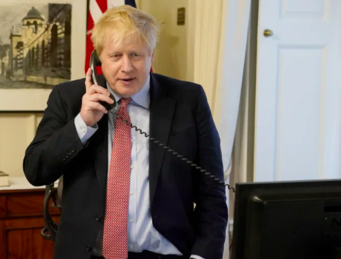 WeahsCousin's tweet image. "The north is becoming a problem, Burnham has had the temerity to say no and that footballer is trying to get us to feed kids again. Deal with it Dominic."