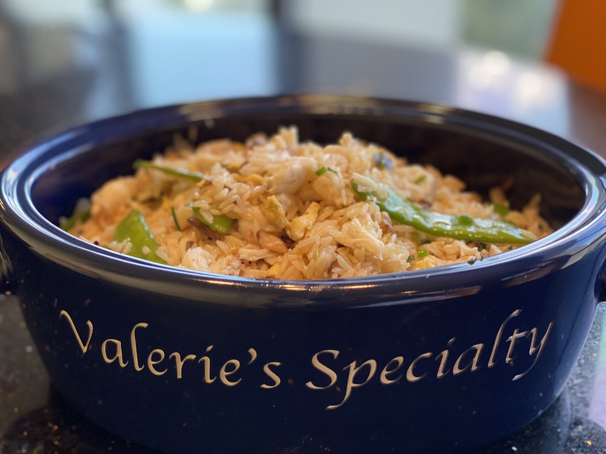 valcooks's tweet photo. Valcooks CRAB FRIED RICE 🦀 Didn’t get to video it, but will do so soon. And yes, it was #plumbodacious 🍚 #foodie #yumyum #valcooks #valcookskitchen #americanlegacynetwork https://t.co/j2OcdEHnD8