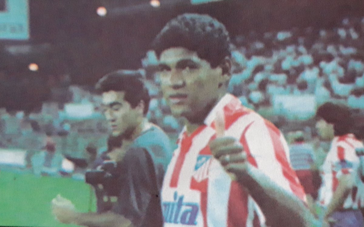 FutbolCarroza's tweet photo. 👍 Donato os desea un buen fin de semana y "Fuerza para vivir".

📺 En internet está (casi) todo, pero el famoso anuncio del brasileño nunca he conseguido encontrarlo. https://t.co/UlpMwS50en