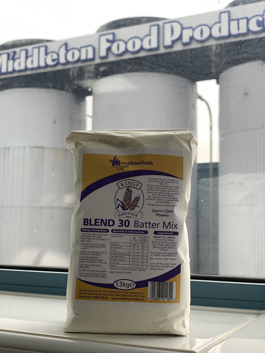 MiddletonFrying's tweet photo. Get yourself down to the test kitchen ladies....Ryan and Lee are cooking #FishandChips for lunch π #Blend30 #BatterMix #Middletons #EyeCandy https://t.co/Hzi4AJFovK