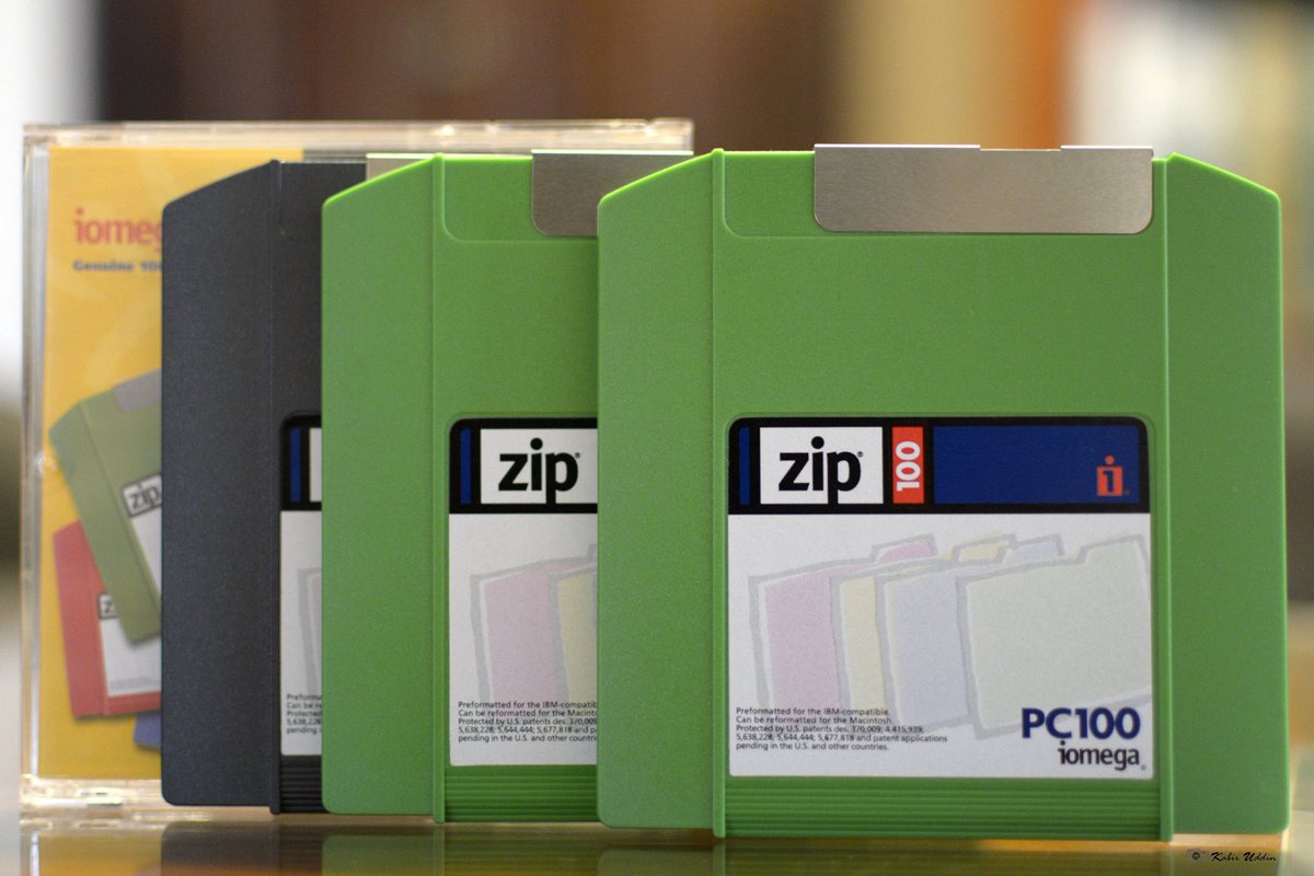 kabir_uddin1's tweet photo. #ZIPDrive: Memory disk (#SuperFloppy) nowadays out of our #memory https://t.co/Op2WJHAfIt