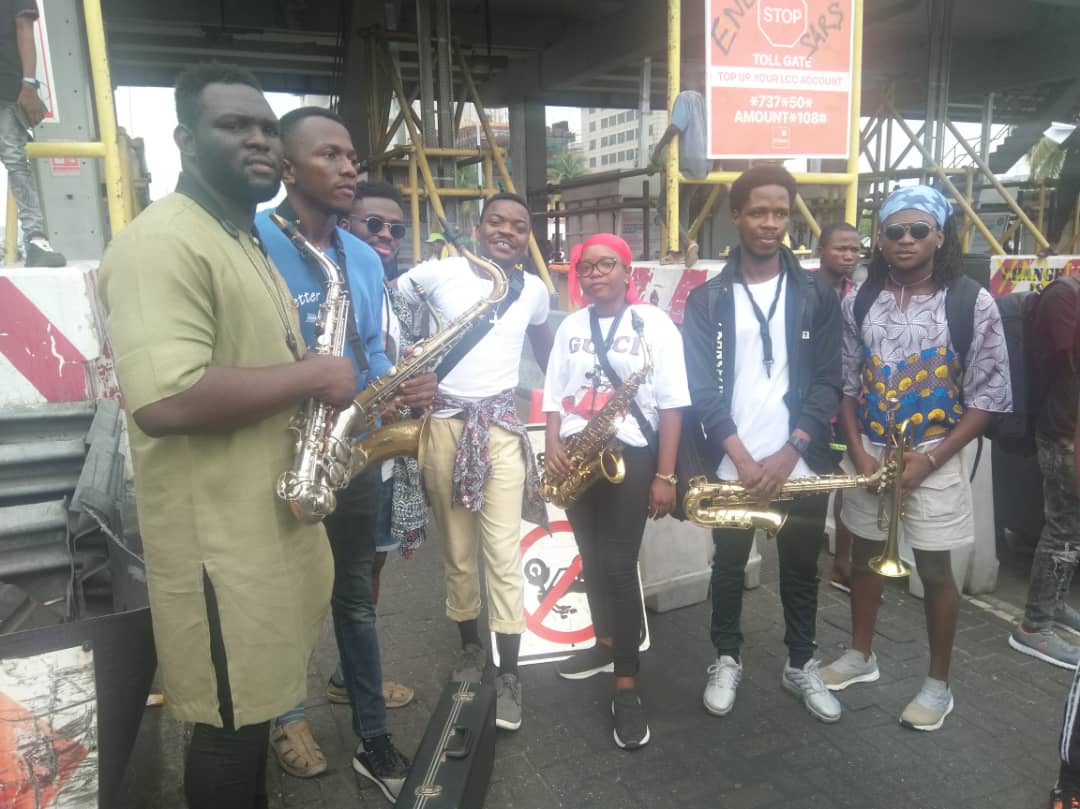 EndswatM's tweet photo. We came here to protest, just like every other Nigerian but a little bit of spice, you know?
#EndSARS #EndSWAT #EndPoliceBrutality #EndSWATNow https://t.co/dhmOHdeXSg