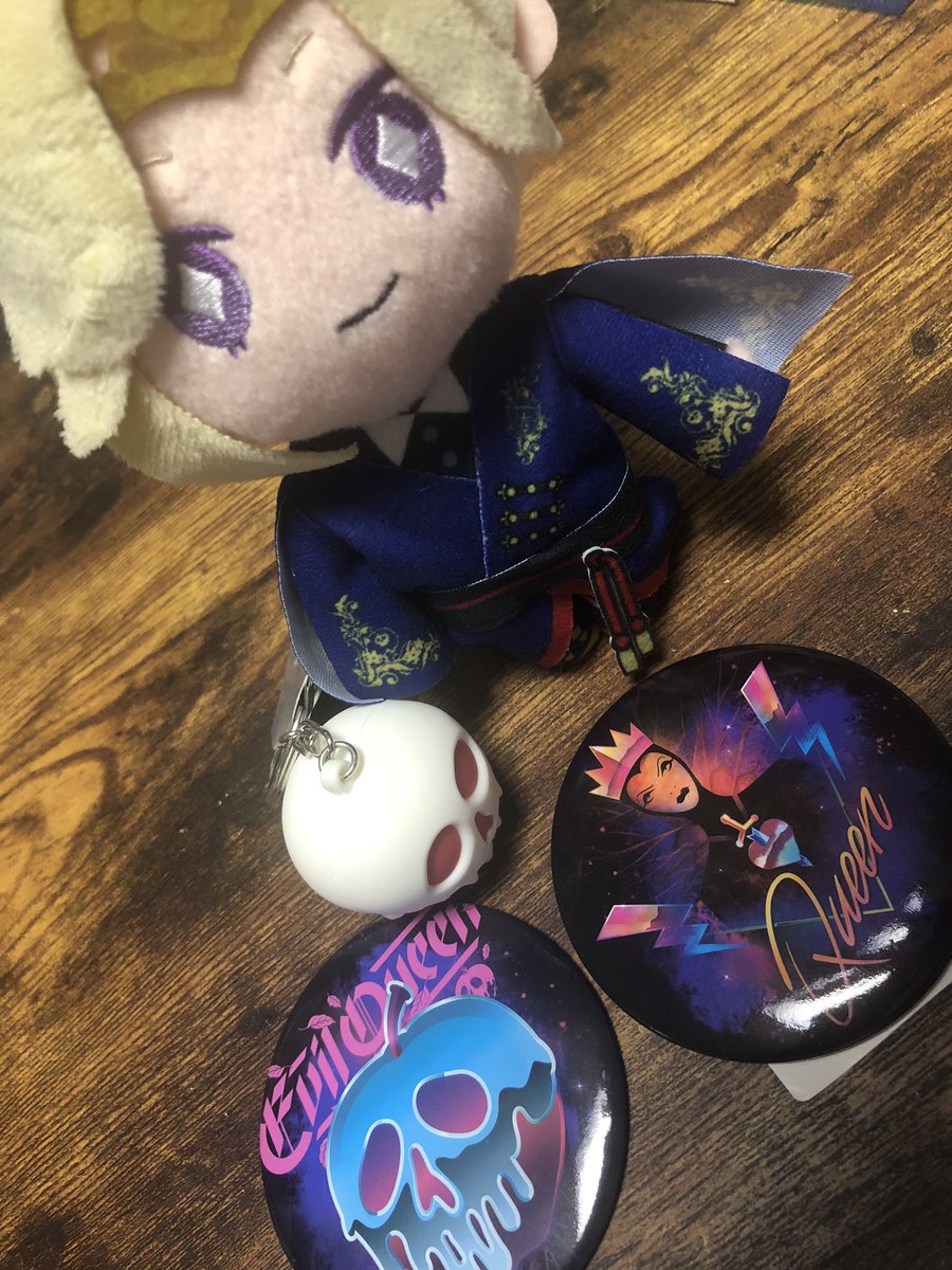 イズ うたプリ11thおめでとう そういや今日ディズニーストアでりんごグッズ 買おうとしたら日からって言われて W としてたら白雪姫ヴィランズグッズがあって衝動買いしてしまった おかげで病院遅刻したけど悔いはない 今度のヴィランズビュッフェ イズ うたプリ11thおめでとう そういや今日ディズニーストアでりんごグッズ 買おうとしたら日からって言われて W としてたら白雪姫ヴィランズグッズがあって衝動買いしてしまった おかげで病院遅刻したけど悔いはない 今度のヴィランズビュッフェ