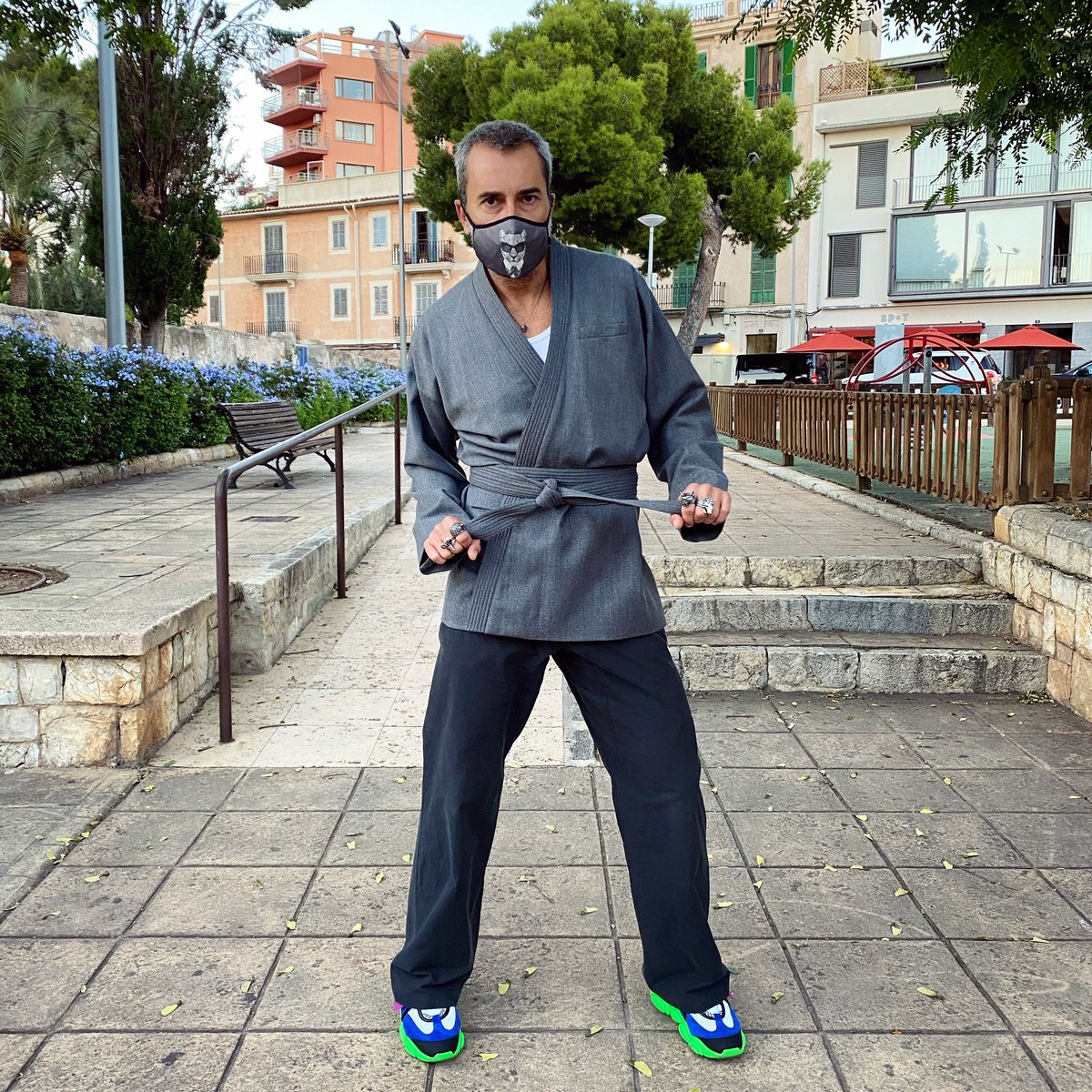 andresllompart's tweet photo. About yesterday ...
#kymono #marcjacobs #kimonostyle #santacatalinapalma #ootdmen #beststreetstyle #beststreetoutfit 
#hoscos #vecinitos #menkimono #bestmenfashion #palmademallorca #mallorca #gay #gayfashionista #gaystyle #gaywithstyle #gaybloggers #menfashionista #bestmenswear https://t.co/NcdY2B2Azd