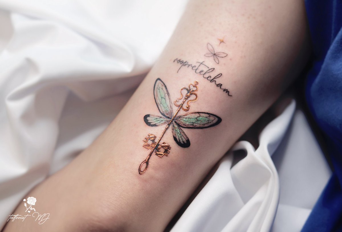 mj_tattooer's tweet photo. 🔥RT+팔로우 이벤트🔥

✨10월 말 발표✨

많�� 분들께 원하시는 타투를 해드리고자
무료 타투 이벤트 합니다!😊🙏

본 계정 💓팔로우+RT💓 해주시는 분들께 추첨을 통해 한분을 뽑아

미니 타투(5cm)혹은 음료 기프티콘 드립니다!

많은 관심 부탁드립니다!💞

#rt #RT #RT이벤트 #RT이벤트 https://t.co/nooMsC5WLI