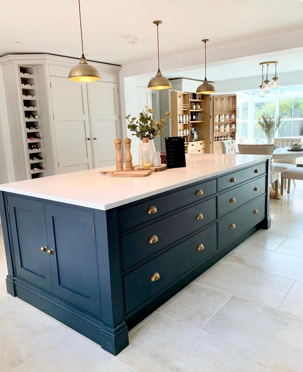 ECLocations's tweet image. So much love for this beautiful new location in the Cheshire countryside ✨ #CCH483

View the full location here: bit.ly/30YXoIU