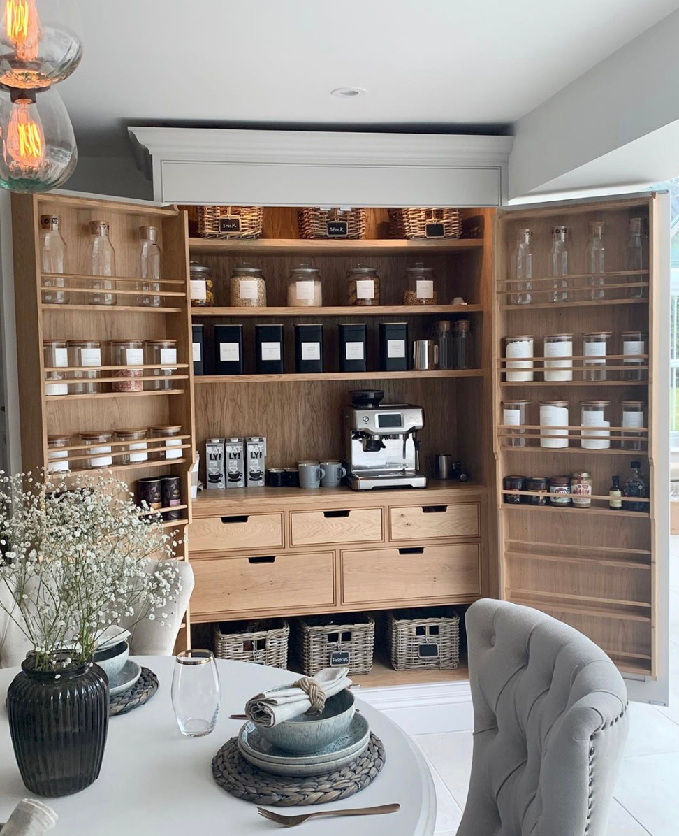 ECLocations's tweet image. So much love for this beautiful new location in the Cheshire countryside ✨ #CCH483

View the full location here: bit.ly/30YXoIU