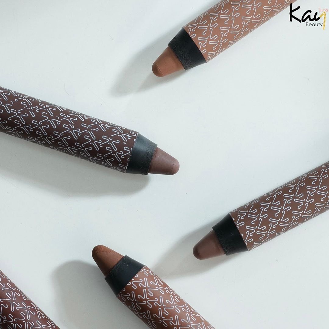 katrin_kay's tweet photo. Eyeshadow in a stick? Sure! 💁🏻‍♀️

The Kay Beauty Eyeshadow sticks dives your eyelids into intense matte tones! 💯✅

// Exclusively available at https://t.co/cIzPKe7hnw // Tap to shop 👆🏻

#KayBeauty #KayByKatrina #EyeshadowSticks #MatteEyeshadow #KayEyeshadowSticks
#KatrinaKaif https://t.co/6G0cbN2zHu