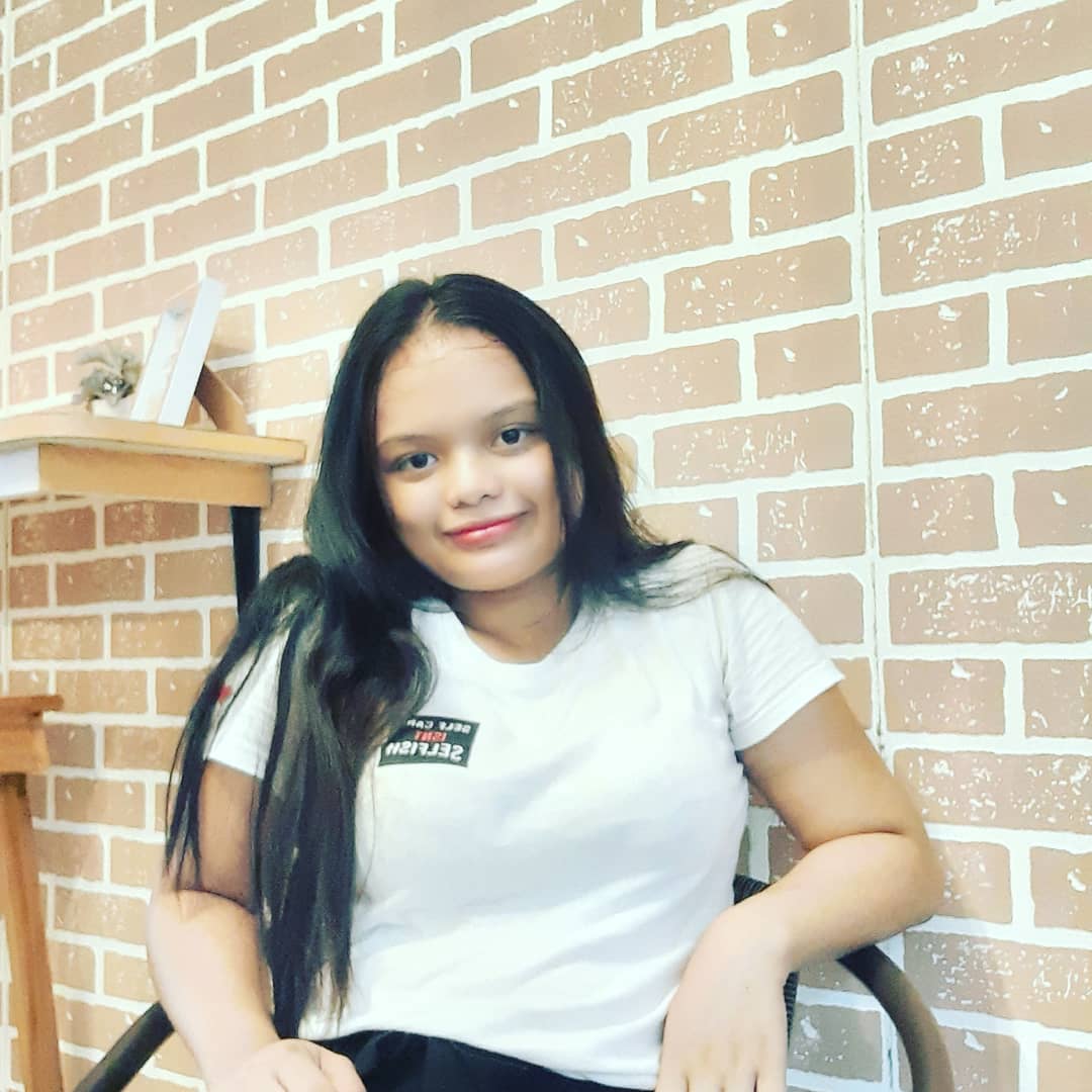 Queenyanatics20's tweet photo. Best day ever😍 https://t.co/GJlchatCqt