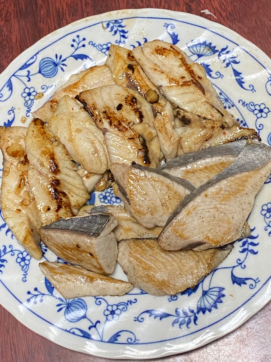 夏蜜柑 今日は昨日のマグロとロウニンアジを食べた マグロは刺身とたたきとステーキにロウニンはニンニクで焼いてみました 思いつく言葉が1つしかない 美味かった 魚料理 魚 料理好きな人と繋がりたい Gt タタキ 夏蜜柑 今日は昨日のマグロとロウニンアジを食べた マグロは刺身とたたきとステーキにロウニンはニンニクで焼いてみました 思いつく言葉が1つしかない 美味かった 魚料理 魚 料理好きな人と繋がりたい Gt タタキ