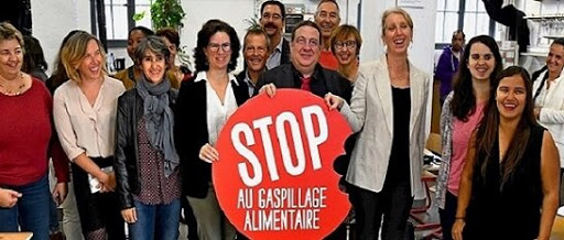 REGALim_Sud's tweet photo. [EVENEMENT] Aujourd'hui, nous célébrons le premier anniversaire du REGAL' im Provence-Alpes-Côte d'Azur 🥳. L'occasion pour nous de remercier chaleureusement tous les acteurs qui contribuent à lutter contre le gaspillage alimentaire en région et qui s'impliquent dans le réseau! https://t.co/fGfwbsL8xE