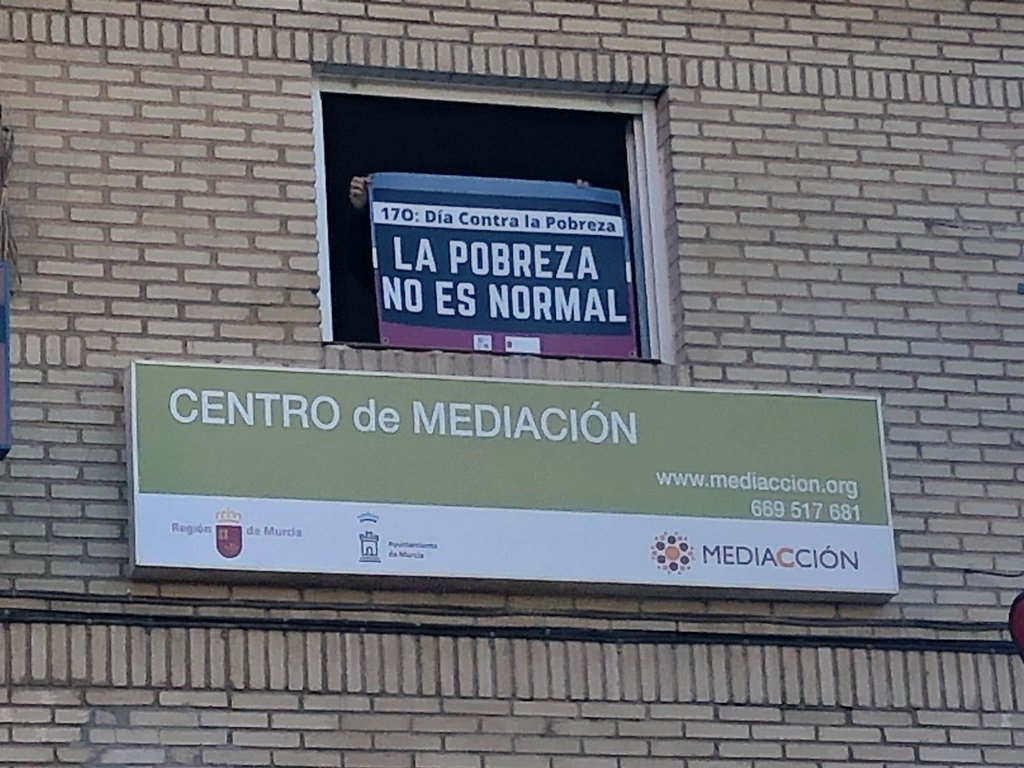 Nicolás Toledo (@ntoledog) on Twitter photo Desde la entidad en la que trabajo, Asociación Mediacción, y como miembros de la <a href="/EAPNMurcia/">EAPNMurcia</a> , nos sumamos al Día Internacional para la Erradicación de la Pobreza. #17O #LaPobrezaNoEsNornal Desde la entidad en la que trabajo, Asociación Mediacción, y como miembros de la <a href="/EAPNMurcia/">EAPNMurcia</a> , nos sumamos al Día Internacional para la Erradicación de la Pobreza. #17O #LaPobrezaNoEsNornal