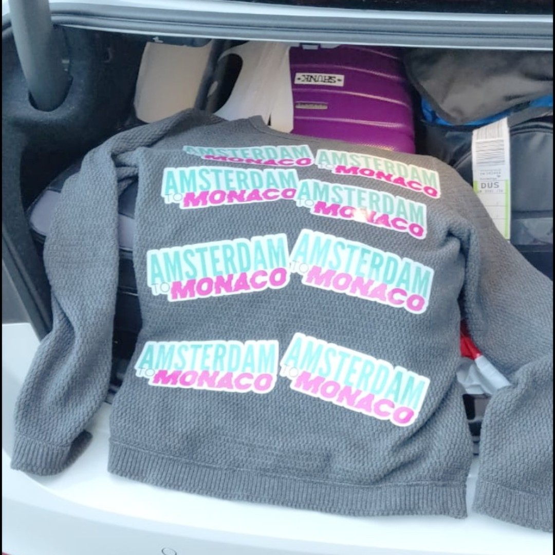 stkrs's tweet image. Taking our #BRANDEVERYTHING  to the next level on the Team 68 roadtrip! 😎
#stkrs #brandeverything #business #tech #digital #print #design #stickers #stickerbomb #illustrators #artist #art #startups #merch