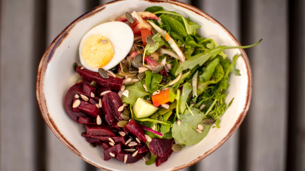 Happy #WorldFoodDay! It's important to eat sustainably to nourish a growing population and sustain the planet, together. That's why we choose to purchase local &amp; seasonal produce from @tamarfreshfood. 

#GeddonPlymouth <a href="/PlymUniCatering/">University of Plymouth Cafes</a> <a href="/SustainPlymUni/">Sustainability Uni of Plym</a>