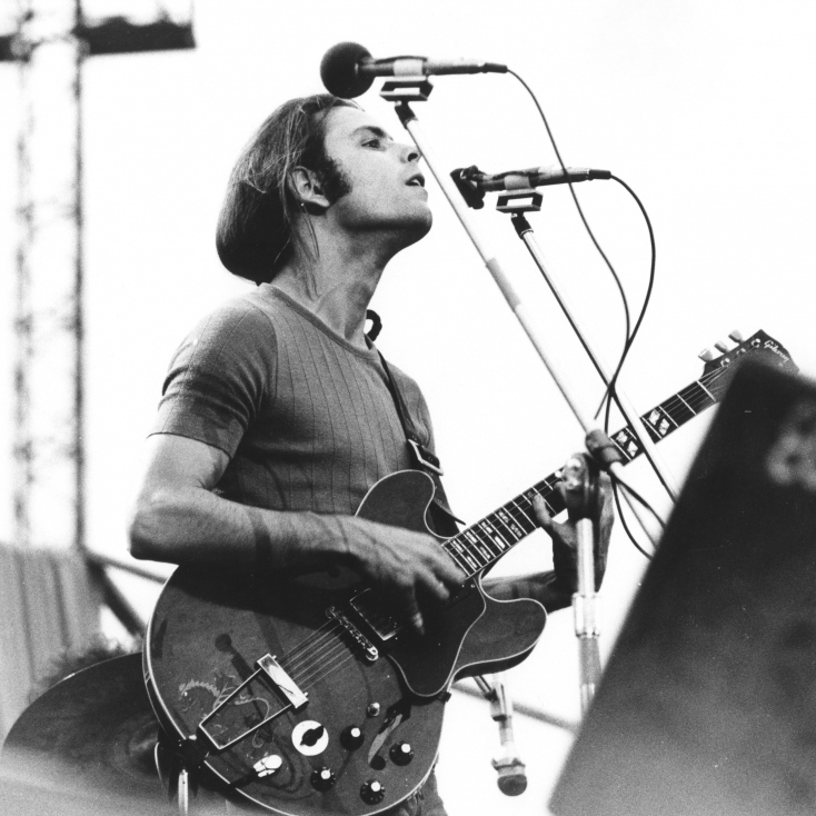 Happy 73rd birthday to the legend, Bob Weir! 