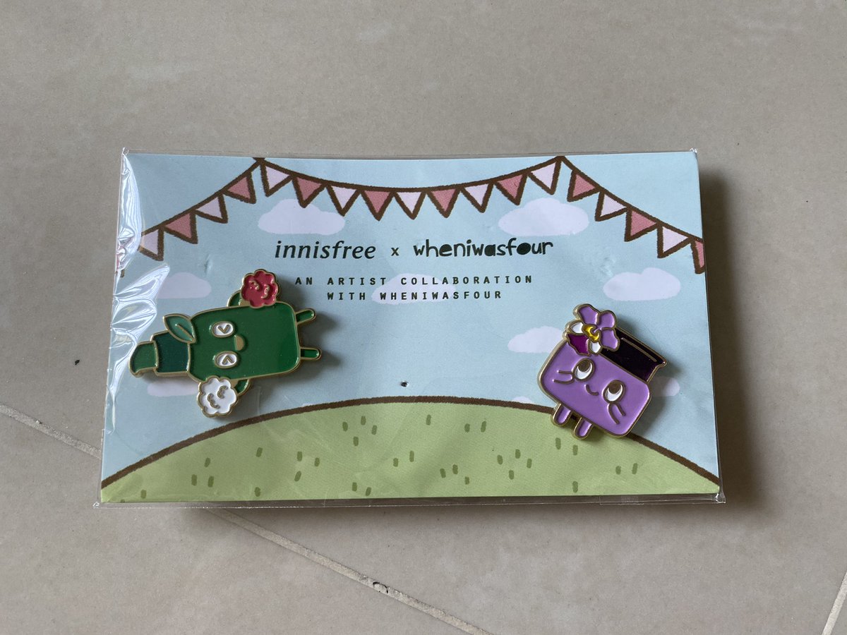 Free items!- first come first serve, limiting to 2 cupholders per person so more people can get- other items no limit- drink bottles are EMPTY, well washed and clean- pins can be split but prefer to give away as a set- via meetup only between north-west side