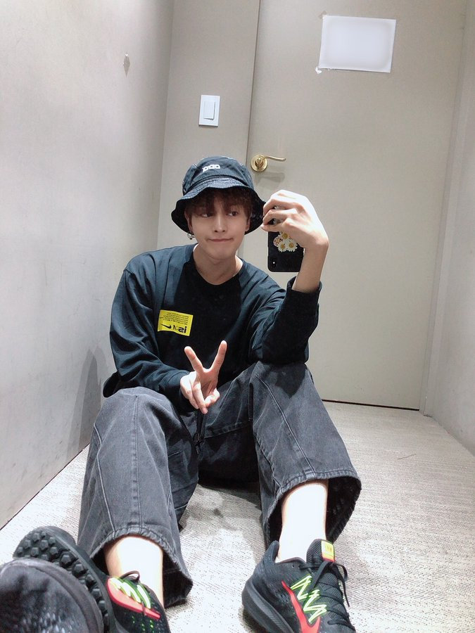 ravnarchive's tweet photo. 201016

cr. @official_ONEUS https://t.co/VcbSD1EI1Z