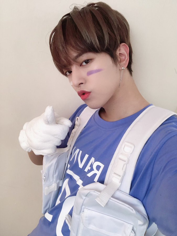 ravnarchive's tweet photo. 201014

cr. @official_ONEUS https://t.co/wcqyDZ7OEU