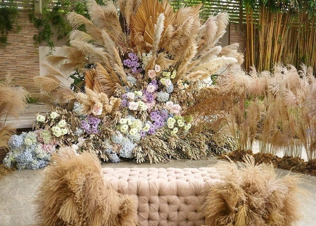 sacksprods's tweet photo. 📸: @gideonhermosa
A bohemian dream created using dried and fresh flowers.
Floral: @houseofhermosaph
.
.
.
#sacksproductions #receptiondecor #tabledecor #tabledesign #weddingrecption #luxurywedding #weddingceremony #luxewedding #tablescap… https://t.co/fk8tWzGTgm https://t.co/7Sco40CNTr