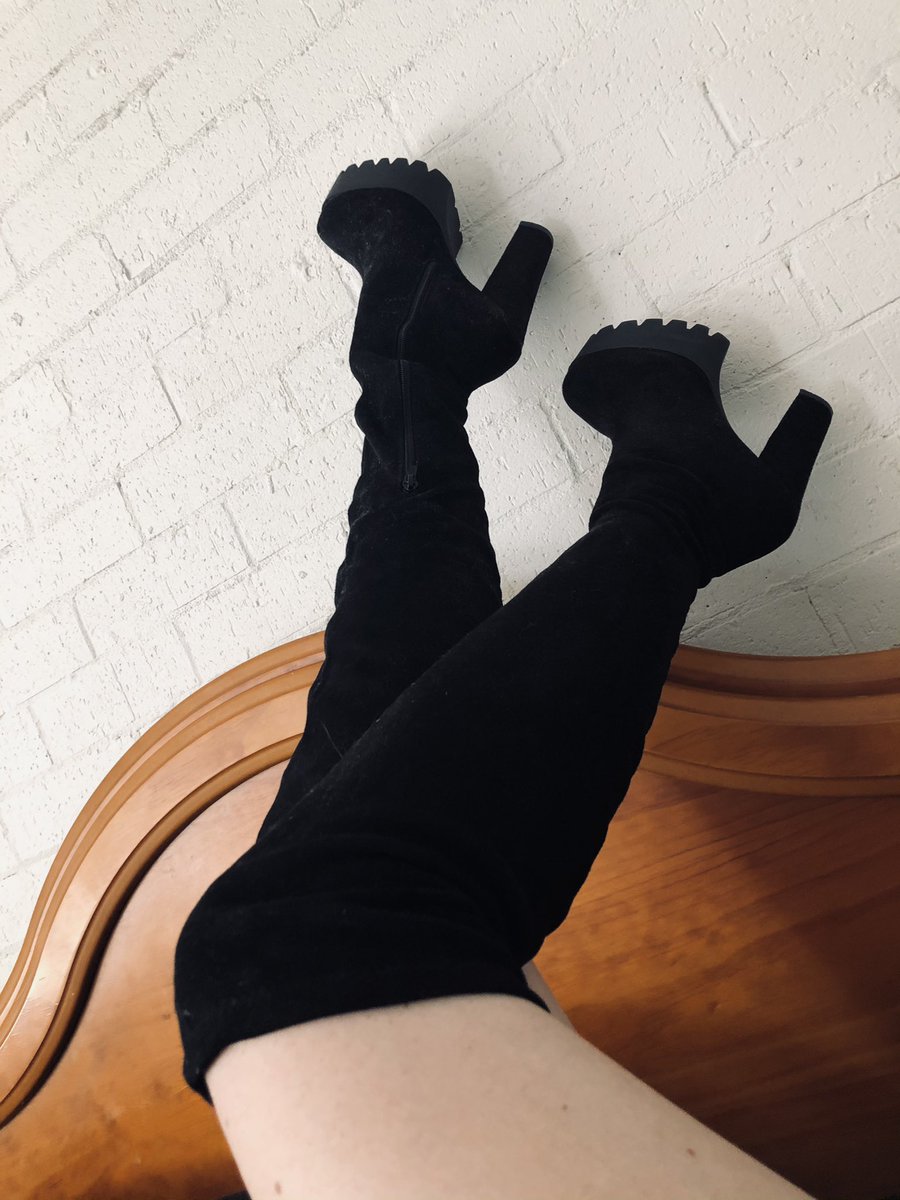 Scarlettlette's tweet photo. https://t.co/BHlR7Y787g
Some of the content you are missing out on over at my Onlyfans.. no sneak peek here #findom #dommeaus #findomau https://t.co/OcAN7cMaAd