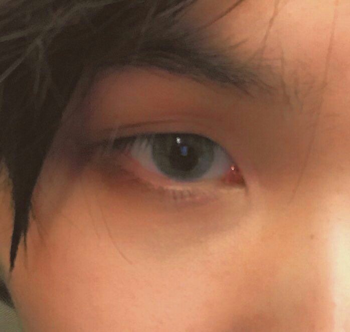 First comes yoongi's eyes