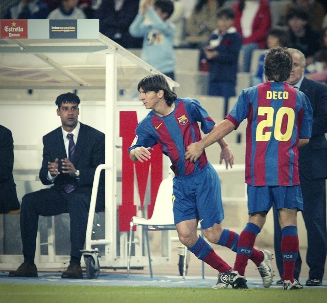 Damosasa's tweet photo. 16 años desde que el fútbol pasó a ser MAGIA!!!! #Messi16 https://t.co/nevn1p9zJN