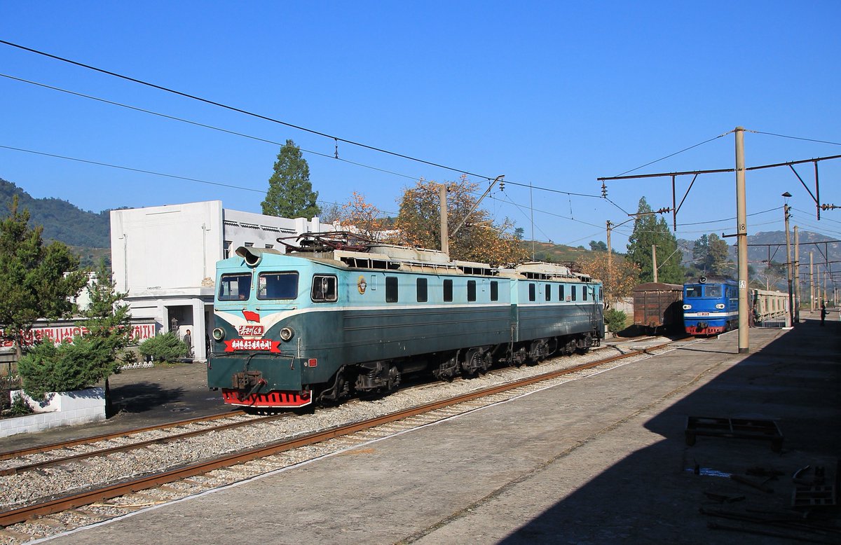 Die 6000er Serie ist eine Doppellok für den Güterverkehr....