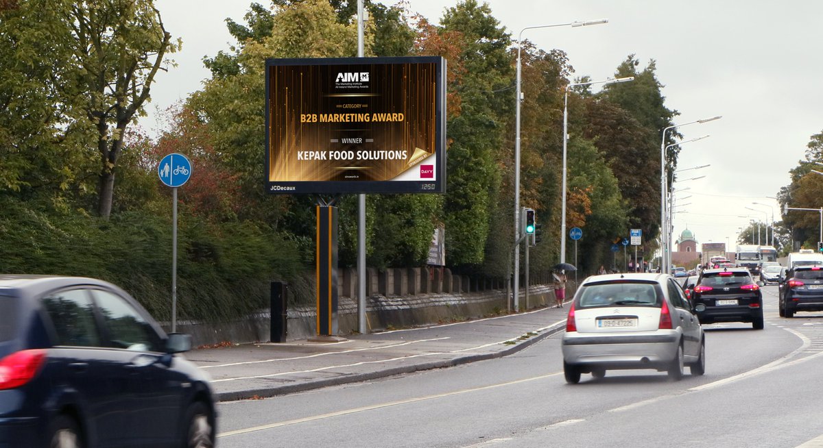 jcdecauxireland's tweet photo. A very special congratulations to @KepakFSV for their #AIMA20 Business to Business Award👏...we had some tough competition but were delighted to be shortlisted in this category😀 @AimAwardsie #DOOH https://t.co/Jf8lhO2Hpf