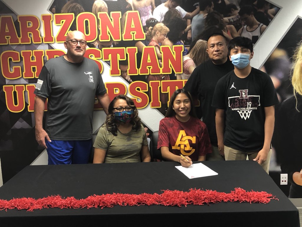 rrogers22's tweet photo. Excited to announce the 2021 signing of @_amariburnette  Amari is a versatile, 5-10 dynamo from Hamilton HS (AZ)! https://t.co/8mdbg2BNVH