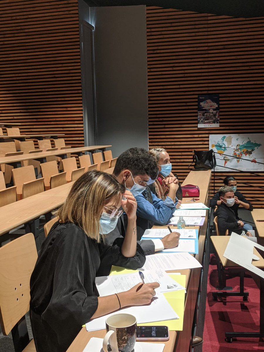 Paola_Villam's tweet photo. #jury #ErasmusDays #erasmusplus #lyceejarennes #education #RenaSup35 #concoursdeloquence https://t.co/5NZb4HlEcX