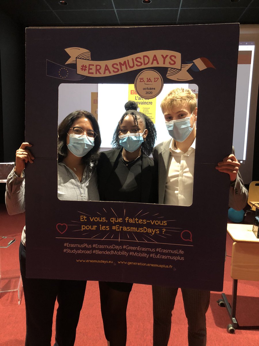 Paola_Villam's tweet photo. #jury #ErasmusDays #erasmusplus #lyceejarennes #education #RenaSup35 #concoursdeloquence https://t.co/5NZb4HlEcX