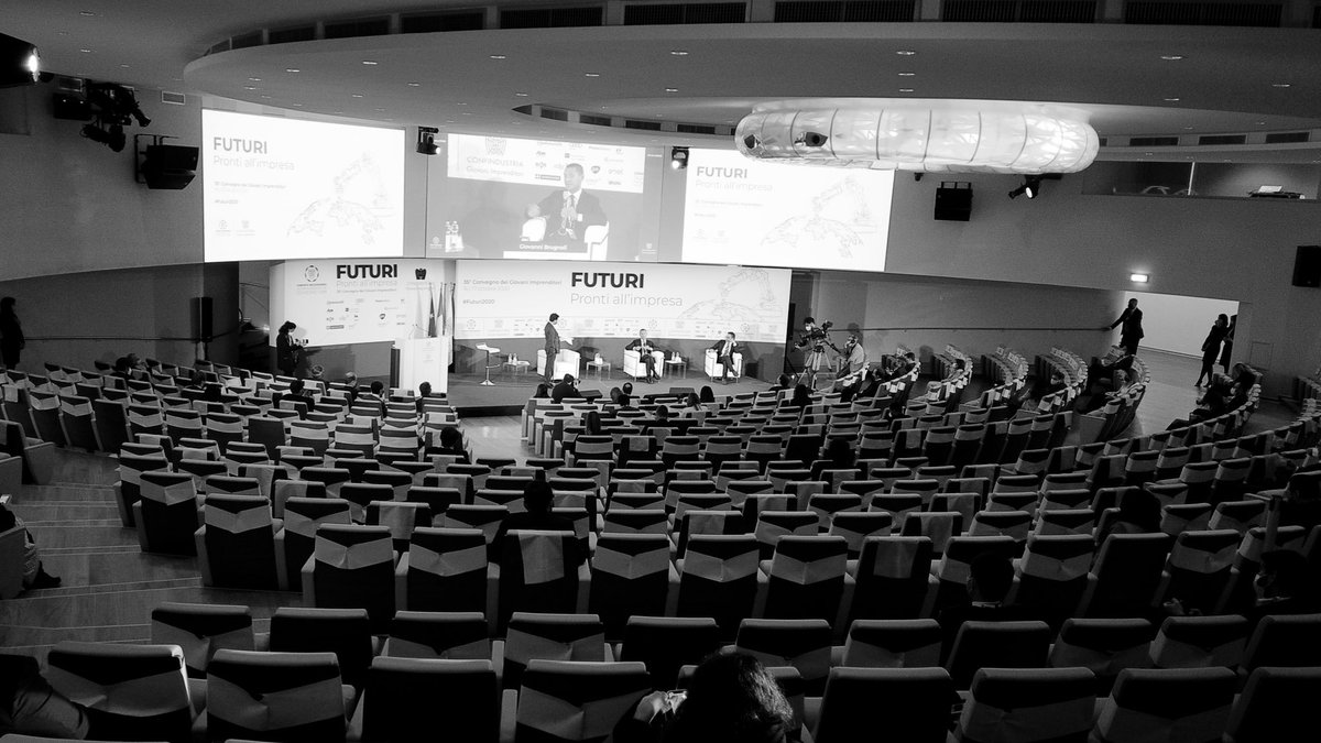 virgigullo's tweet photo. L’education è un tema chiave al Convegno dei @GIConfindustria. Ministri, imprenditori e manager d’accordo sull’importanza di imparare ad imparare, continuamente, nuovi mestieri, nuovi approcci, nuovi #futuri! #futuri2020 https://t.co/D8GOuZOwyL
