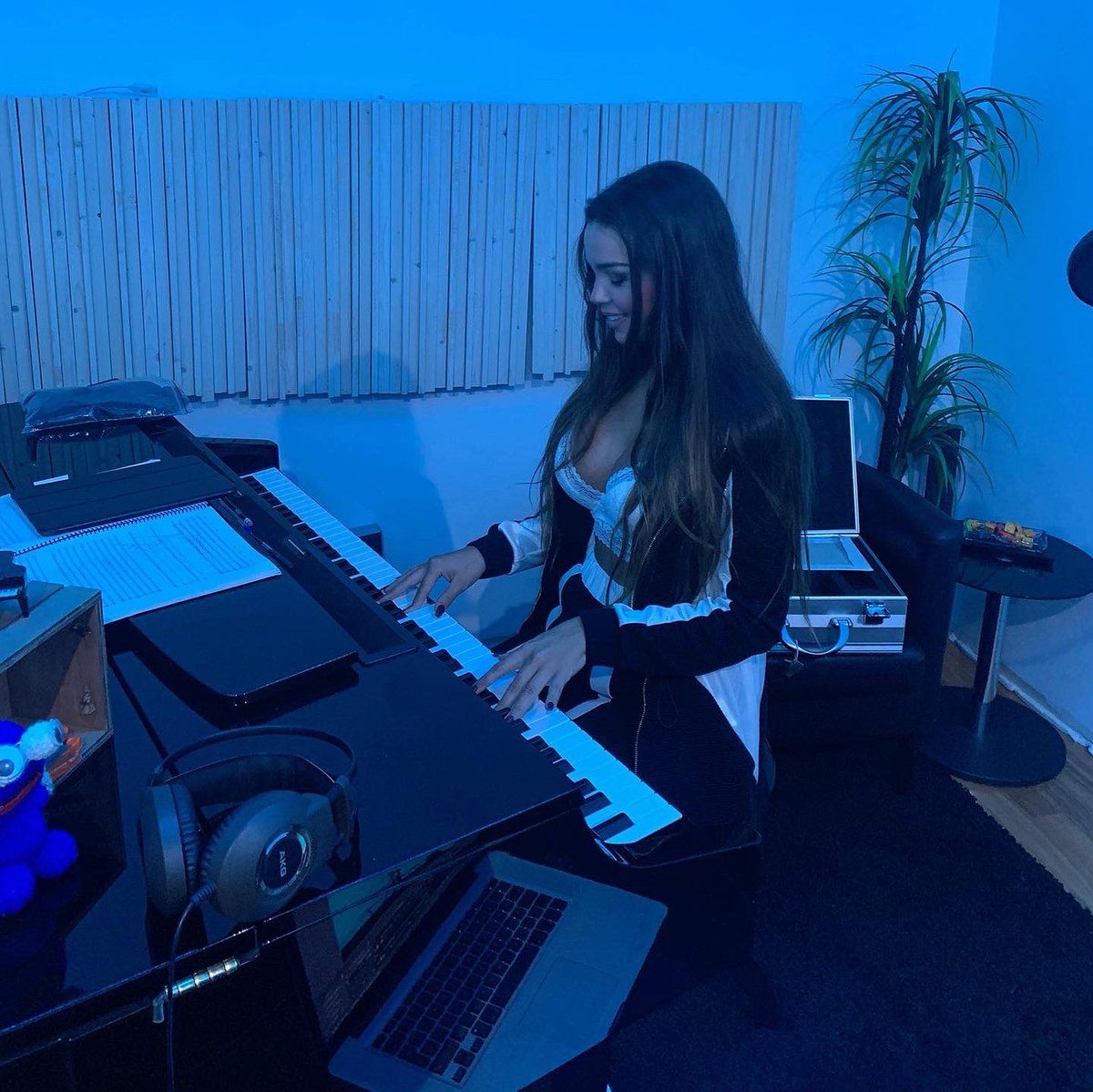 Belén Ayuso Oficial tweet media