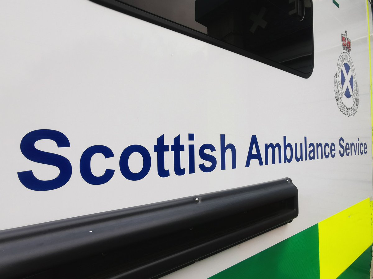 Volteral's tweet photo. Office view today @Scotambservice ๐ shift, making sure we're maintaining COVID-19 safety between crew ๐ท๐ท. Patient care paramount managing presenting conditions, pathwaying๐ฉบ or transferring to appropriate ๐จ #medshift https://t.co/09Jn0CDptJ
