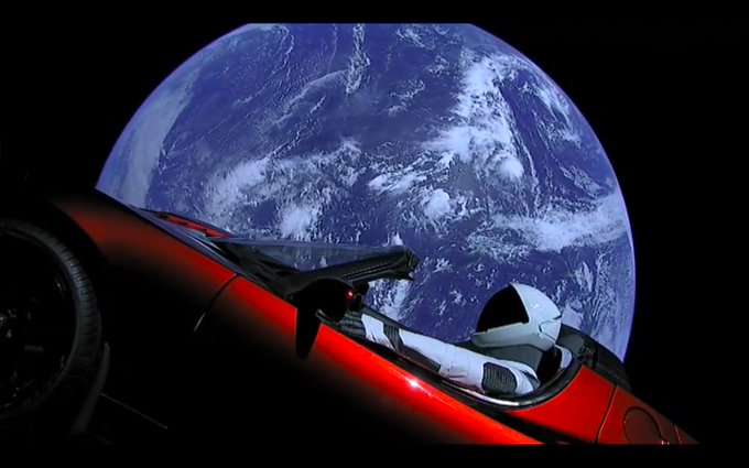 Pas très loin de la planète rouge :  @SpaceX_Starman. Le plus cosmique des conducteurs de décapotable est passé au plus proche de Mars il y a 8 jours (cette image a été prise peu après son lancement le 6 février 2018)