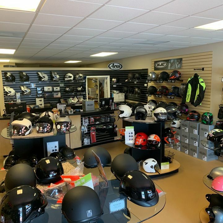 TheHelmetShop's tweet photo. https://t.co/p4rsBIF31h https://t.co/O5vGDDbywm