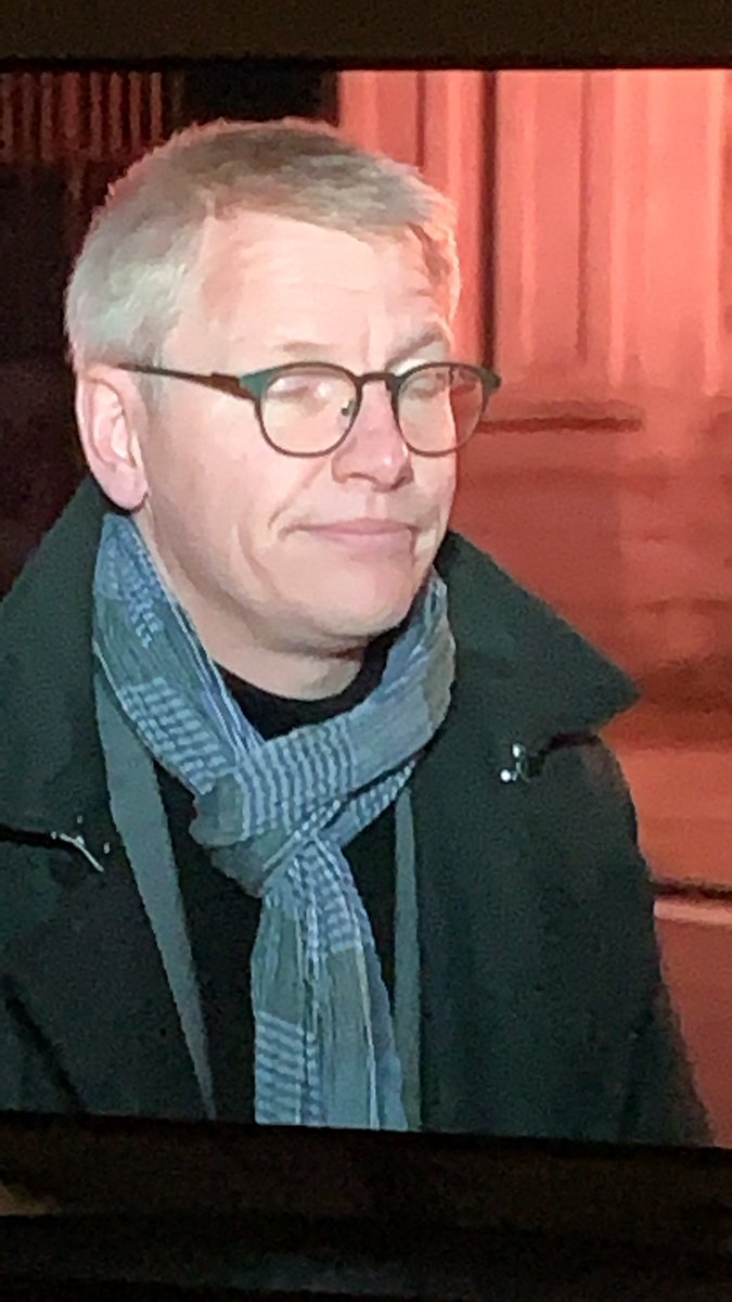 GifStudiofrance's tweet photo. @VTMNIEUWS misschien geen ministers interviewen zonder mondmasker! Wat een voorbeeld weer ... alle ondernemers in de horeca worden afgestraft en hij komt dit doodleuk vertellen zonder mondmasker 🤨 #coronamaatregelen #horeca #vtmnieuws #lockdown https://t.co/Ed2YSmFCFN