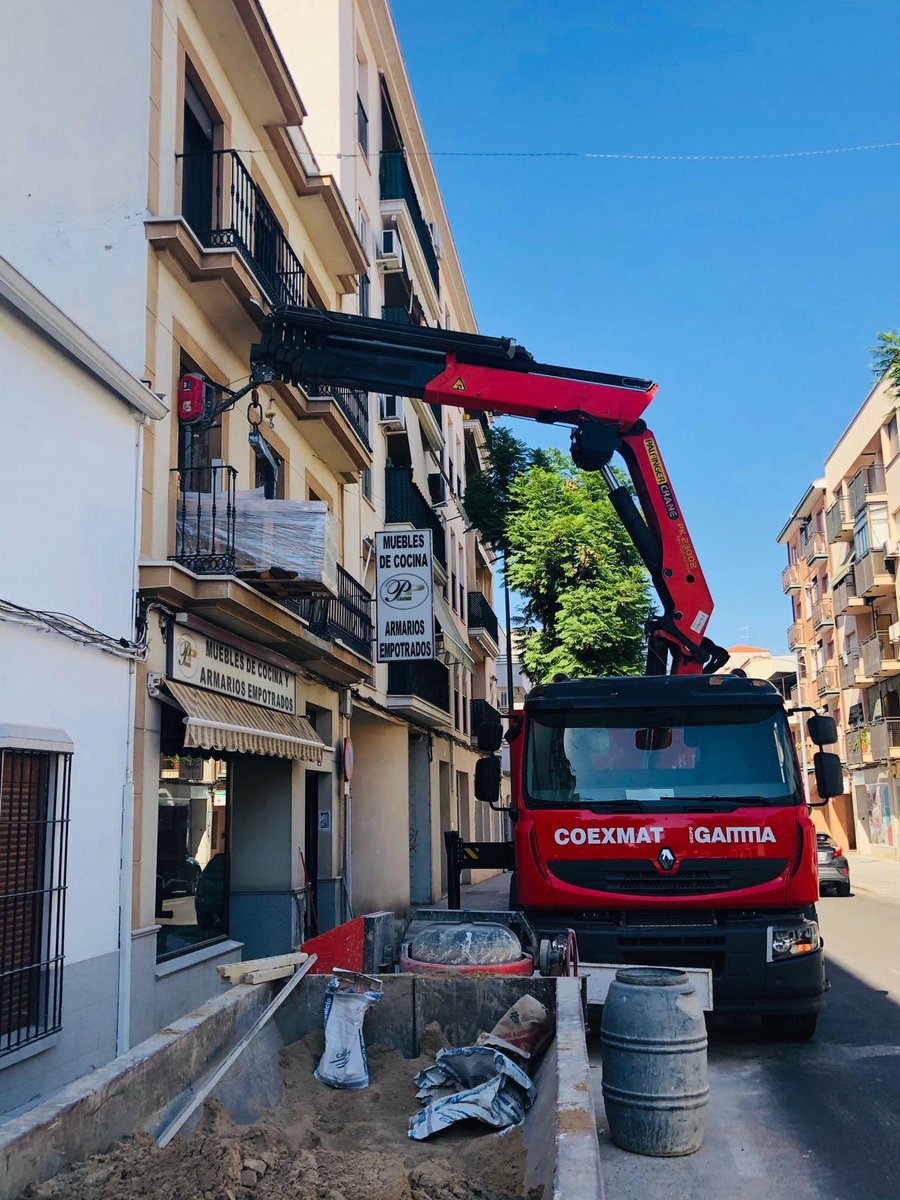 CoexmatGamma's tweet photo. Suministro de materiales!!!

Ven a por los tuyos!! 
Porcelanicos, azulejos rectificados, sanitarios, platos de ducha, griferias, piedras, estufas... https://t.co/pLyOYgwSI8