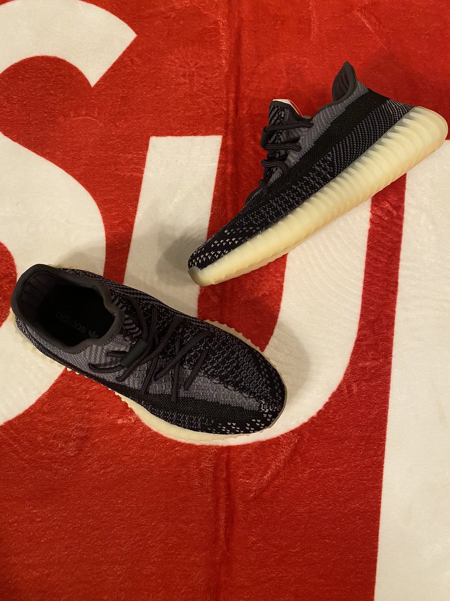 Overratedplug's tweet image. Adidas Yeezy Boost 350 V2 Carbon 🔥📦

#OverRated | Discount code “PINK”