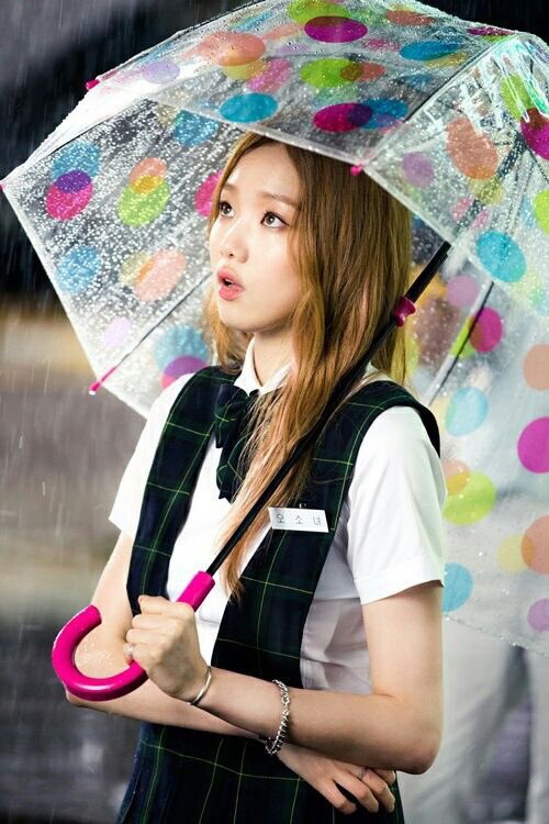 —Vía IG—

🌧 Un paseo lluvioso en la alameda después de clases. 

📸: <a href="/Bxdxque2/">Kim Yul</a>
