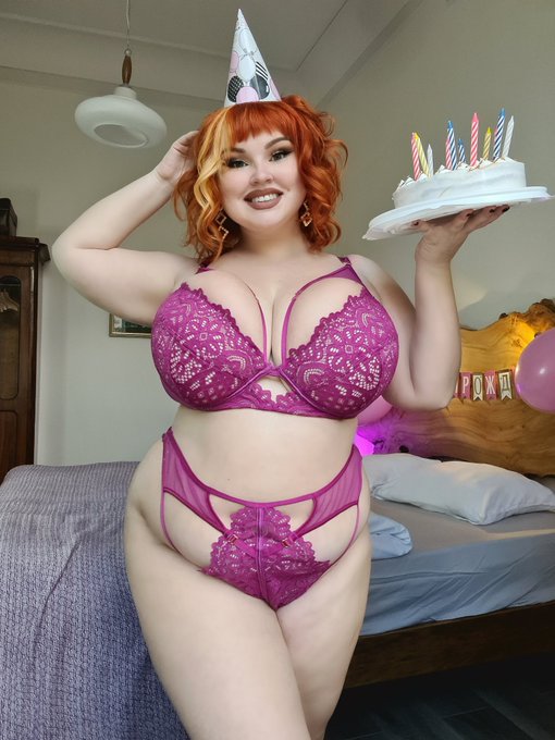 2 pic. Happy birthday to me???
And today a HUGE discount on my OnlyFans ?
50% OFF ???
✅https://t.co/3VxUnQEZ1i✅