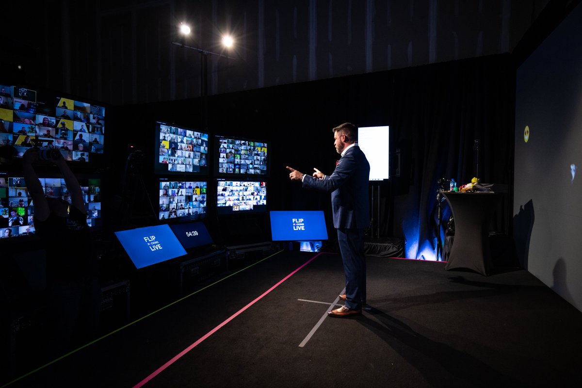 HeroSpeaker's tweet photo. An honor to share the stage with my friend Bill Allen and pour #TheHeroEffect into his community at Flip Hacking Live. Real deal heroic entrepreneurs that are virtually unstoppable! #7FigureFlipping https://t.co/aumvc363CP