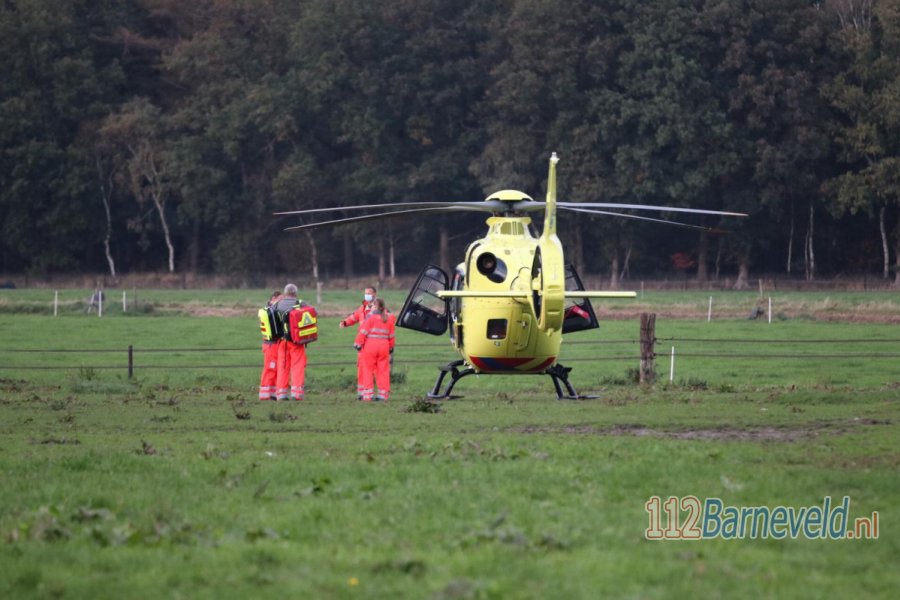 Traumahelikopter landt in #Scherpenzeel voor beknelling. 112Barneveld.